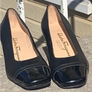 Salvatore Ferragamo Italian Leather heels. sz 7
